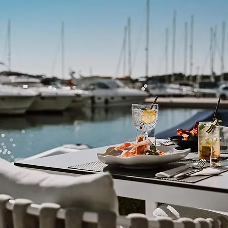 Stomorin-marina Hramina Hotell 3*