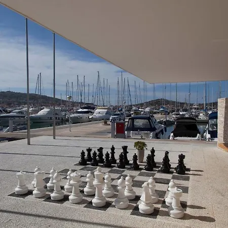 Stomorin-marina Hramina Murter