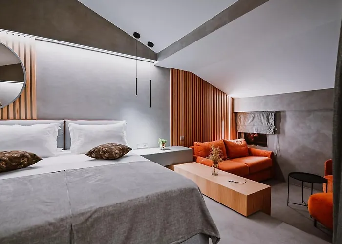 Stomorin-marina Hramina Hotel